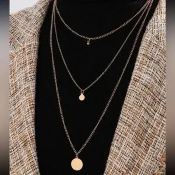 Jewelry - Gold Disc Layered Necklace